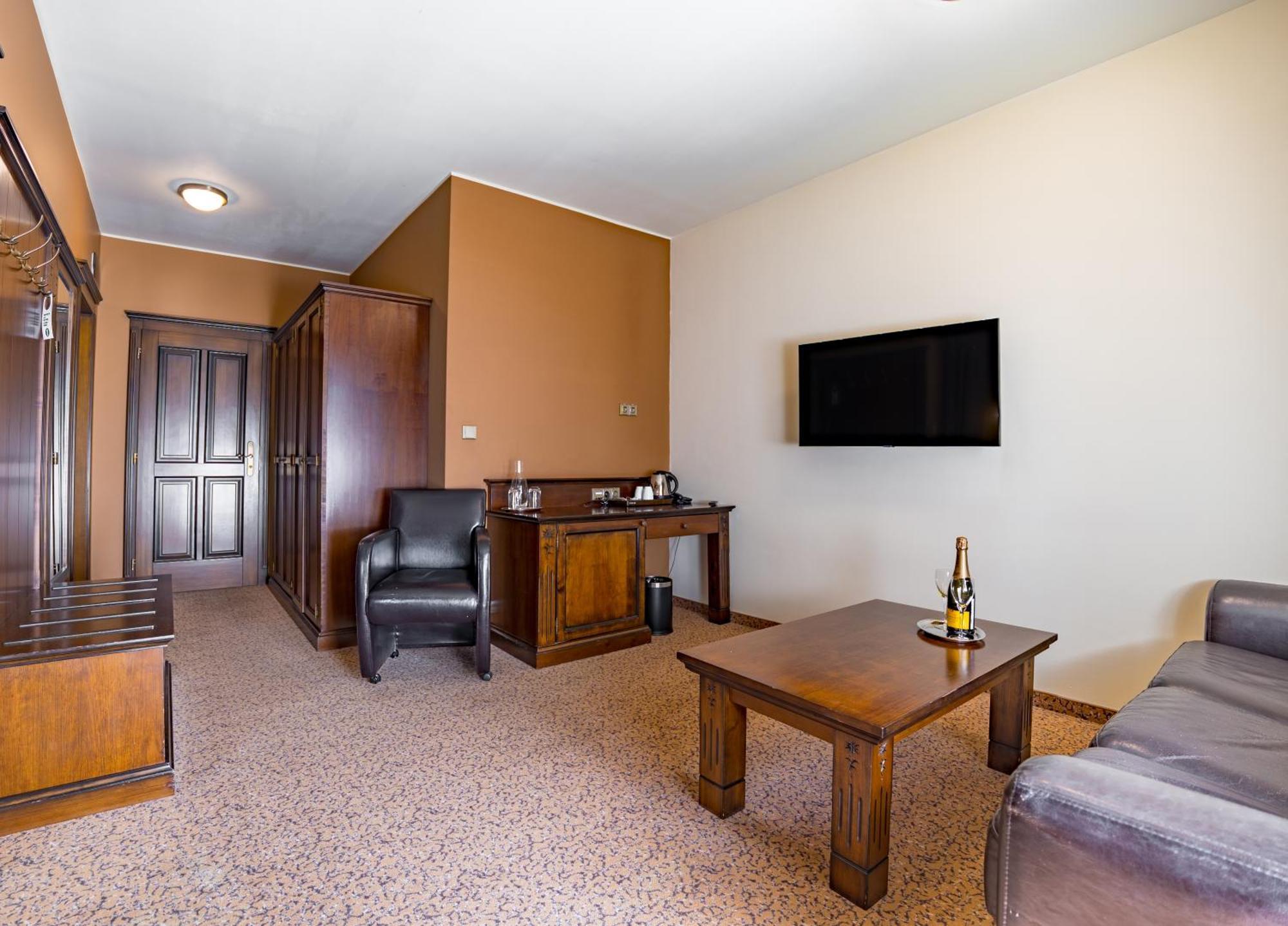 Aplend Wellness Hotel Borovica Štrbské Pleso Buitenkant foto