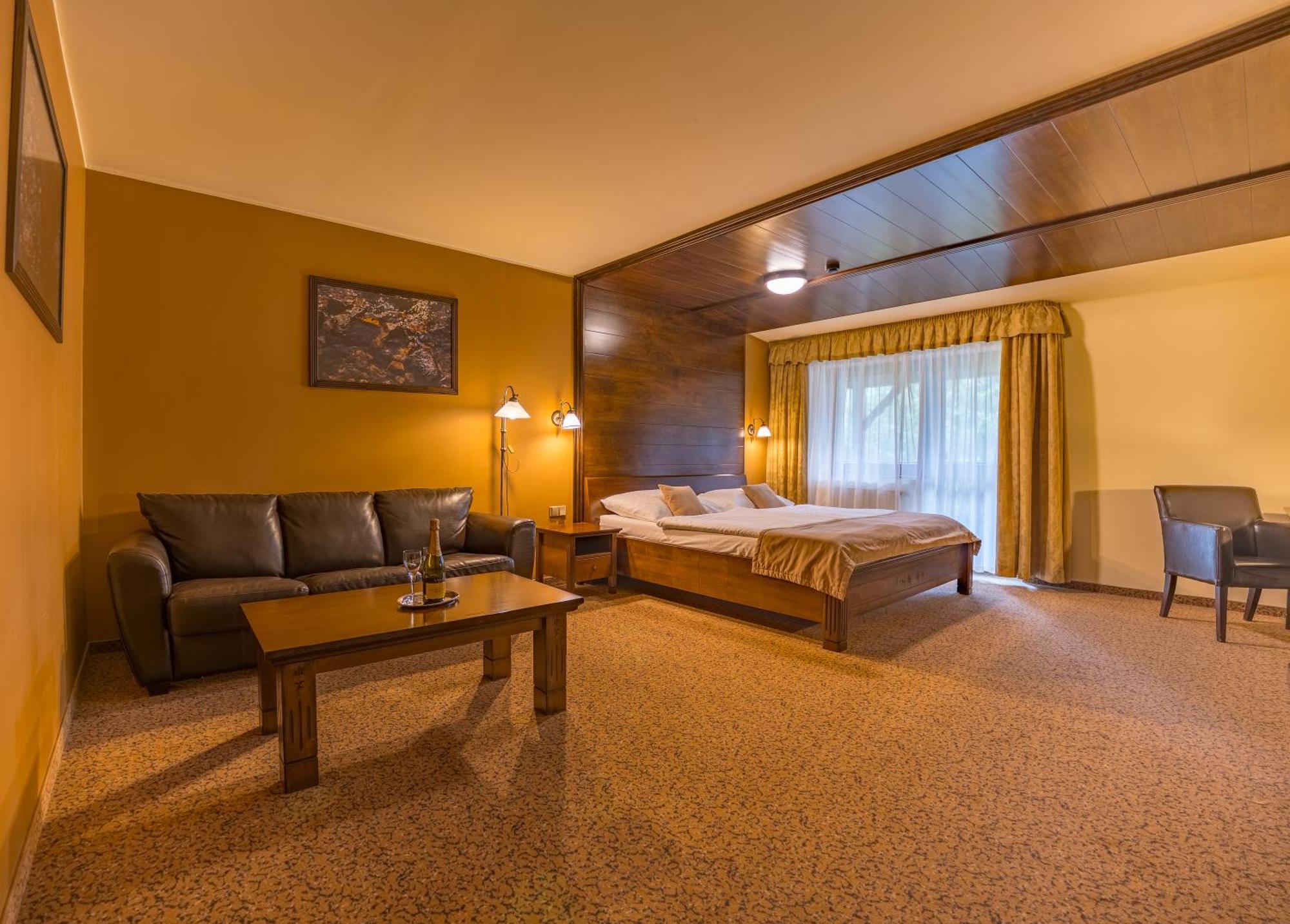 Aplend Wellness Hotel Borovica Štrbské Pleso Buitenkant foto
